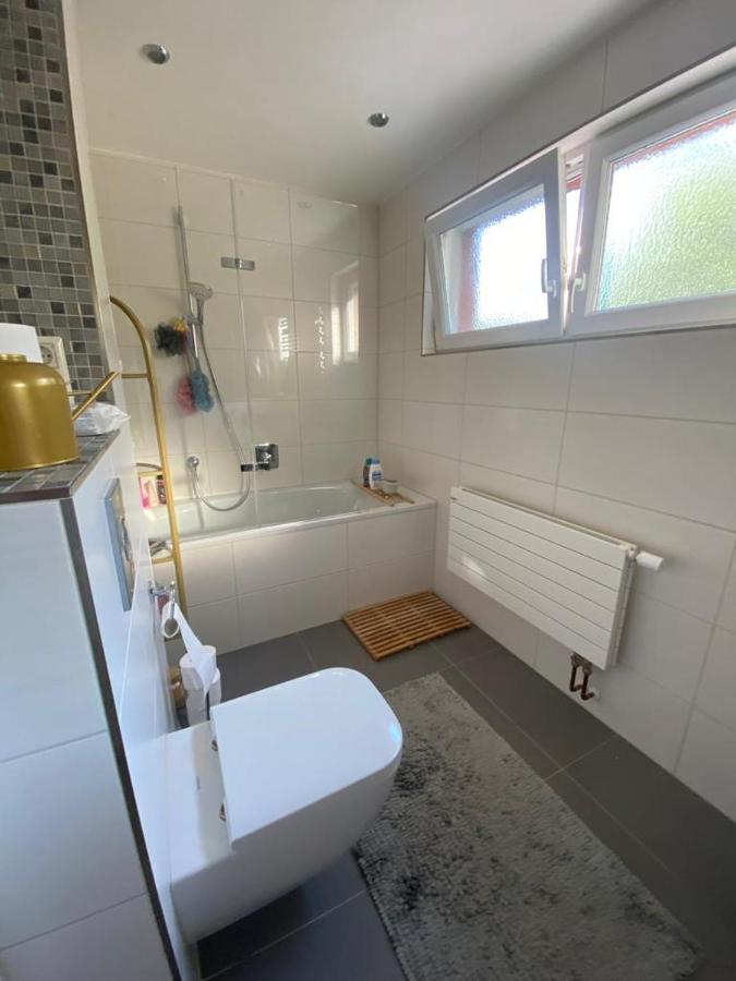Schoenes Zimmer Im Charmanten Haus برلين المظهر الخارجي الصورة